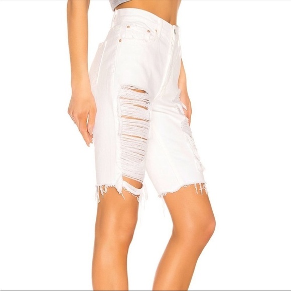 GRLFRND • White Destructed Beverly Bermuda Shorts - Picture 2 of 11